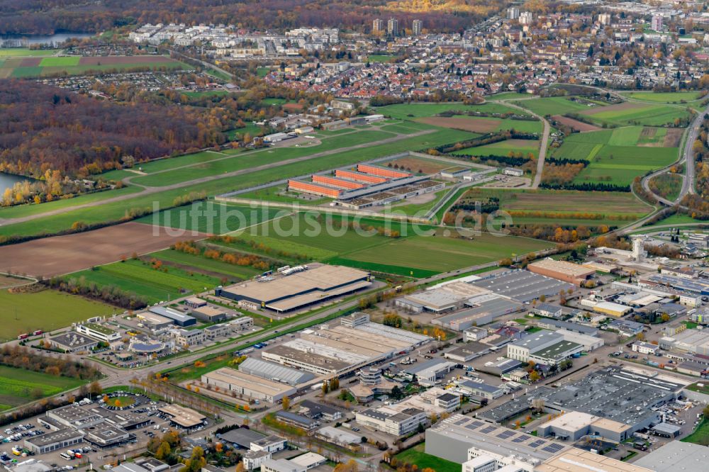 Luftaufnahme Elgersweier - Herbstluftbild Industrie- und Gewerbegebiet in Elgersweier im Bundesland Baden-Württemberg, Deutschland
