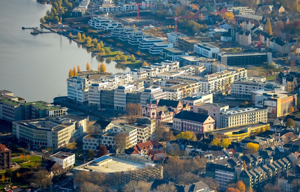 Luftbild Dortmund - Herbstluftbild Innenstadtbereich an den Uferbereichen Phoenix-See in Dortmund im Bundesland Nordrhein-Westfalen, Deutschland