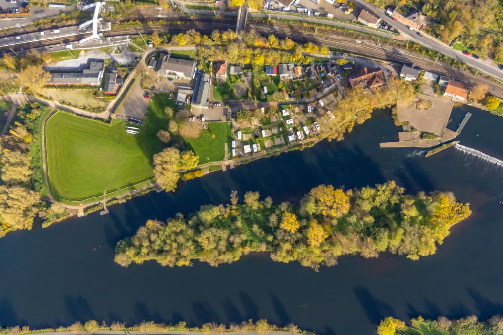 Luftaufnahme Bochum - Herbstluftbild Insel in der Ruhr beim Ortsteil Dahlhausen in Bochum im Bundesland Nordrhein-Westfalen NRW