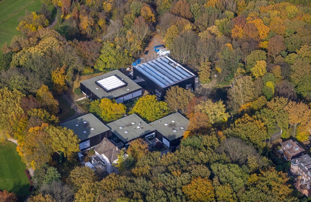Luftaufnahme Bottrop - Herbstluftbild Museums- Gebäude- Ensemble Josef Albers Museum Quadrat in Bottrop im Bundesland Nordrhein-Westfalen, Deutschland