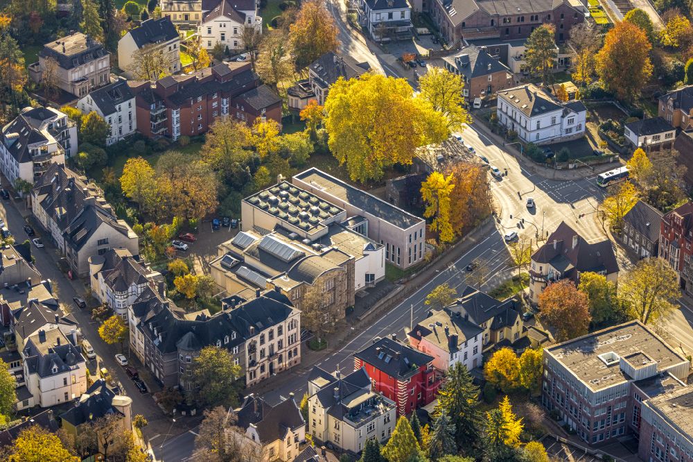 Luftaufnahme Witten - Herbstluftbild Museums- Gebäude- Ensemble Märkisches Museum in Witten im Bundesland Nordrhein-Westfalen