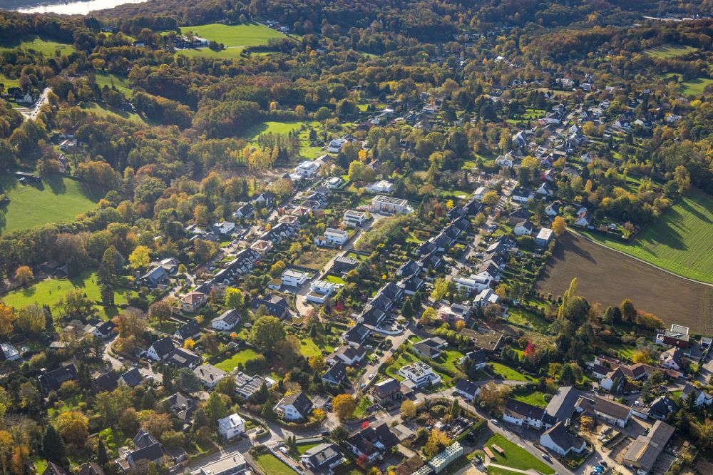 Luftaufnahme Ahlenberg - Herbstluftbild Ortsansicht in Ahlenberg im Bundesland Nordrhein-Westfalen, Deutschland