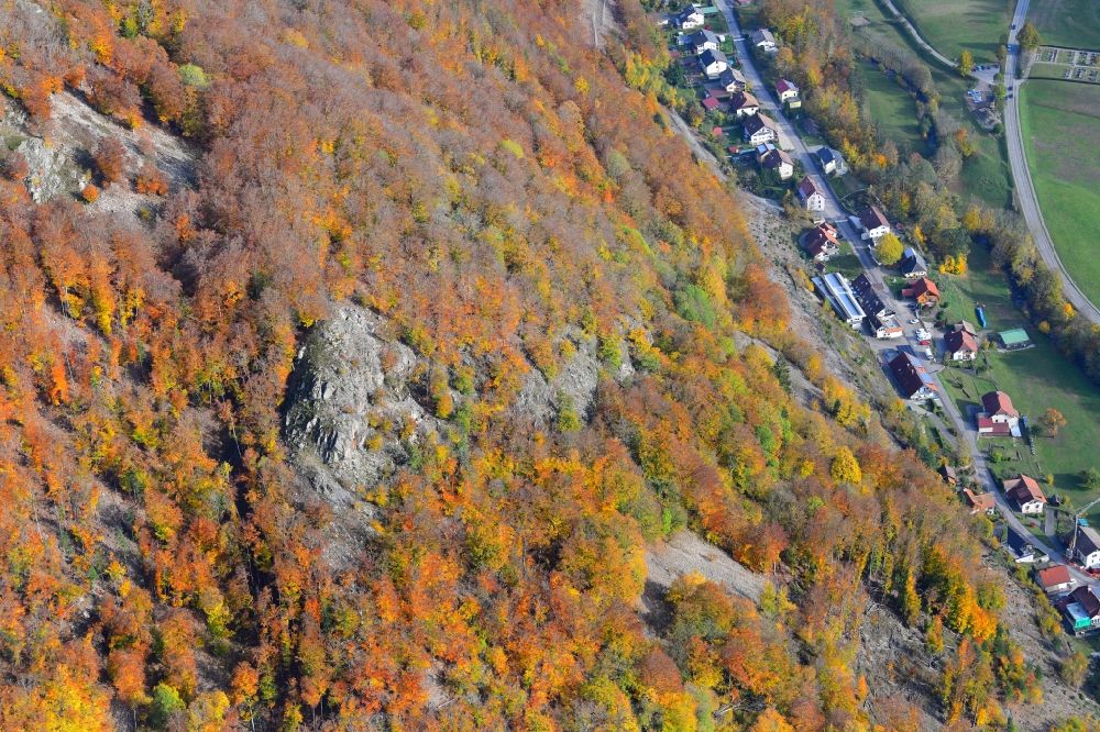 Luftaufnahme Todtnau - Herbstluftbild Ortsansicht im Talbereich in Geschwend im Bundesland Baden-Württemberg, Deutschland