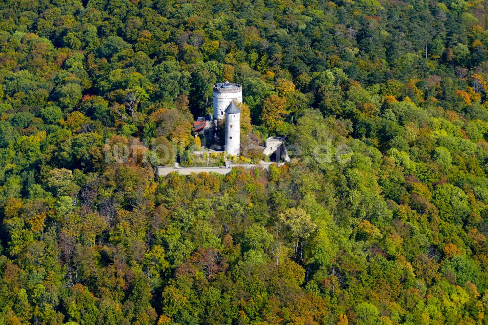 Luftaufnahme Bovenden - Herbstluftbild Ruine und Mauerreste der ehemaligen Burganlage der Burg Plesse in Bovenden im Bundesland Niedersachsen, Deutschland