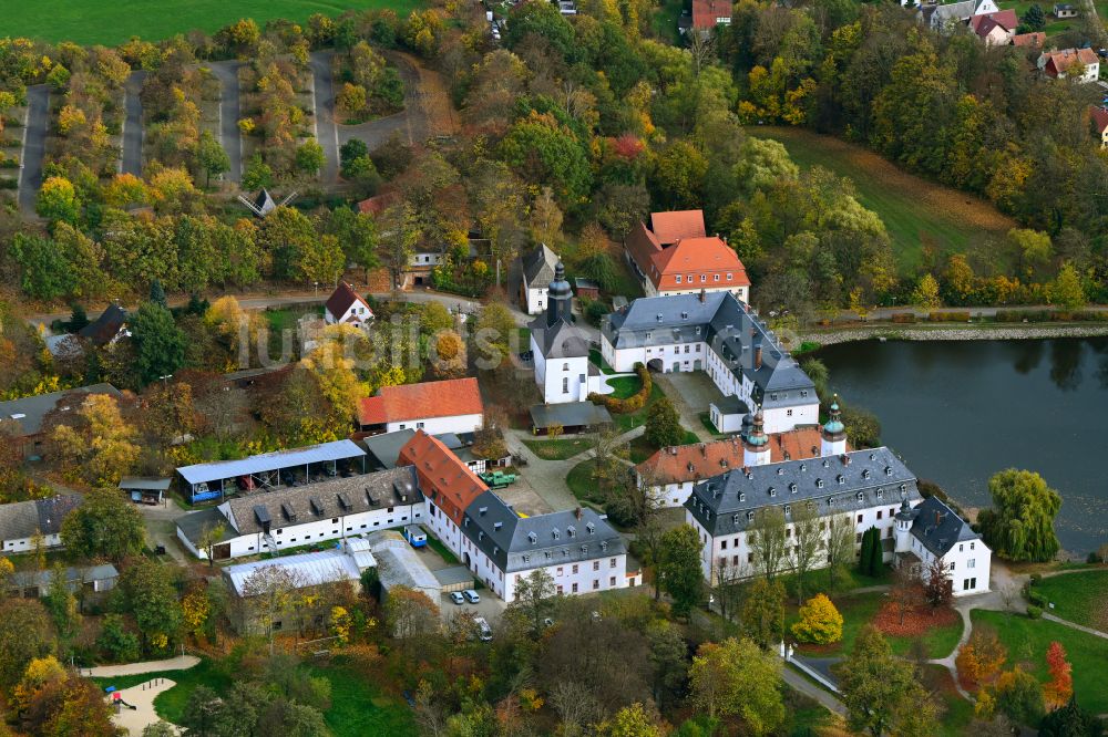 Luftbild Blankenhain - Herbstluftbild Schloss Blankenhain in Blankenhain im Bundesland Sachsen, Deutschland