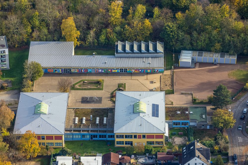 Luftaufnahme Wanne-Eickel - Herbstluftbild Schulgebäude Michaelschule in Wanne-Eickel im Bundesland Nordrhein-Westfalen, Deutschland