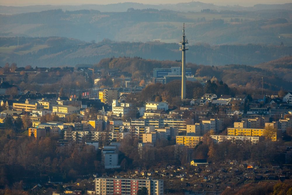 Luftbild Lüdenscheid - Herbstluftbild Stadtzentrum im Innenstadtbereich in Lüdenscheid im Bundesland Nordrhein-Westfalen, Deutschland