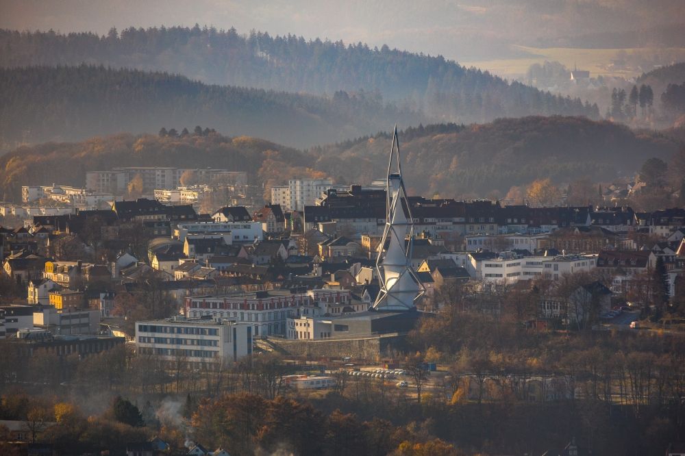 Luftaufnahme Lüdenscheid - Herbstluftbild Stadtzentrum im Innenstadtbereich in Lüdenscheid im Bundesland Nordrhein-Westfalen, Deutschland