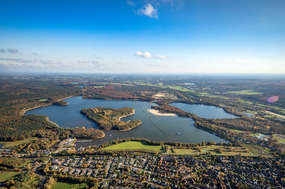 Luftbild Haltern am See - Herbstluftbild Stausee in Haltern am See im Bundesland Nordrhein-Westfalen, Deutschland