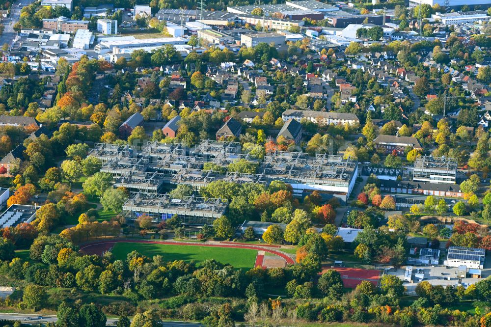 Luftaufnahme Hamburg - Herbstluftbild Studenten- Wohnheim - Gebäude auf dem Campus- Gelände der Helmut-Schmidt-Universität im Ortsteil Jenfeld in Hamburg, Deutschland
