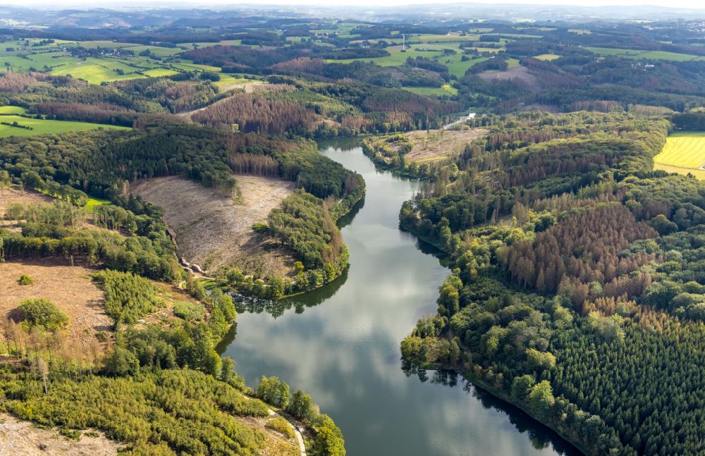 Breckerfeld von oben - Herbstluftbild Talsperren - Staudamm und Stausee in Breckerfeld im Bundesland Nordrhein-Westfalen, Deutschland