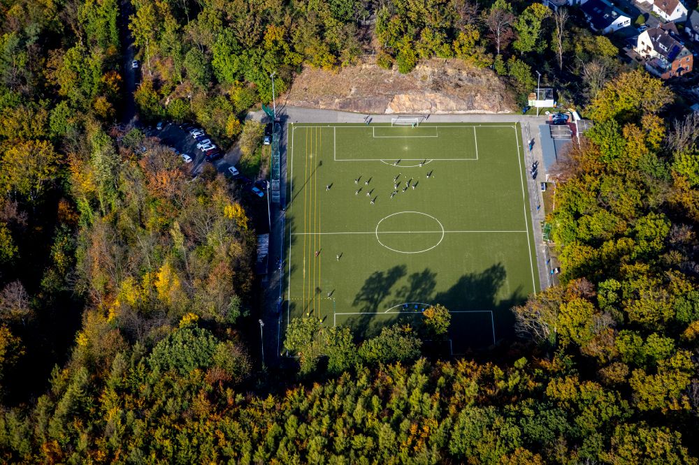 Luftbild Wengern - Herbstluftbild Trainings auf dem Sportplatz in Wengern im Bundesland Nordrhein-Westfalen, Deutschland