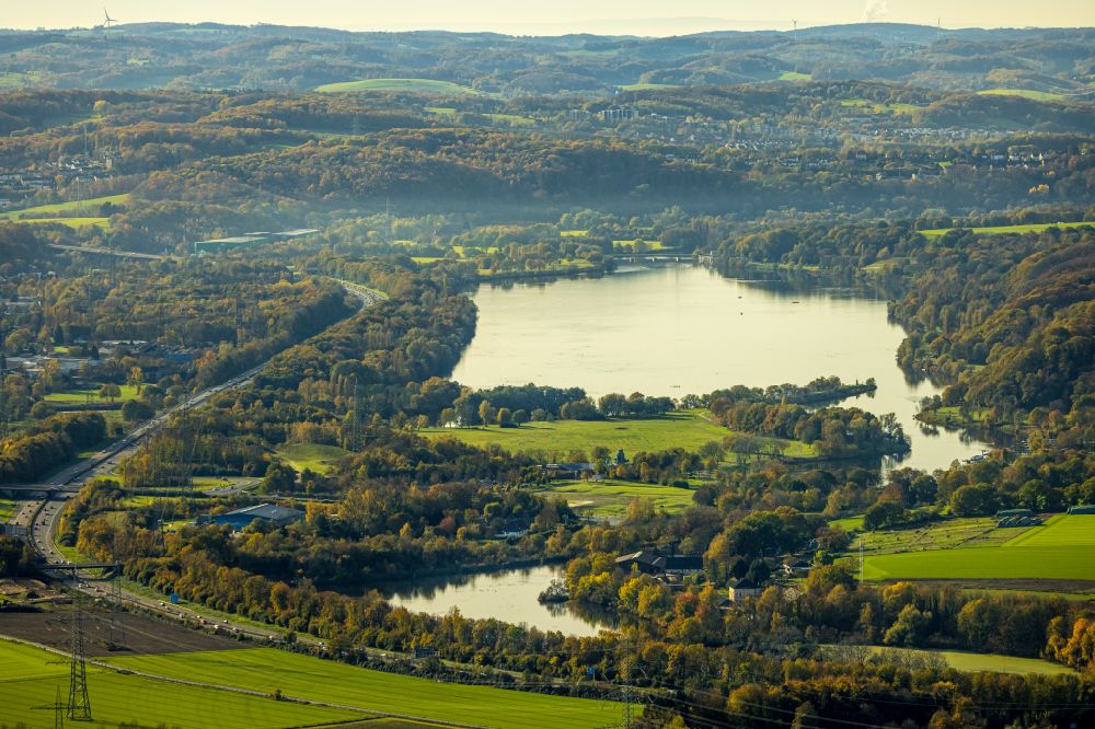 Bochum von oben - Herbstluftbild Uferbereiche des Kemnader See und der Ruhr in Witten im Bundesland Nordrhein-Westfalen