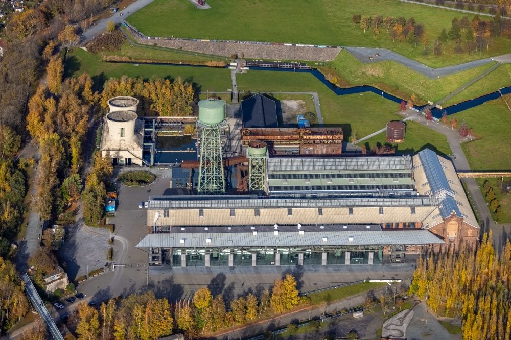 Luftbild Bochum - Herbstluftbild Veranstaltungshalle der Jahrhunderthalle Bochum in Bochum im Bundesland Nordrhein-Westfalen