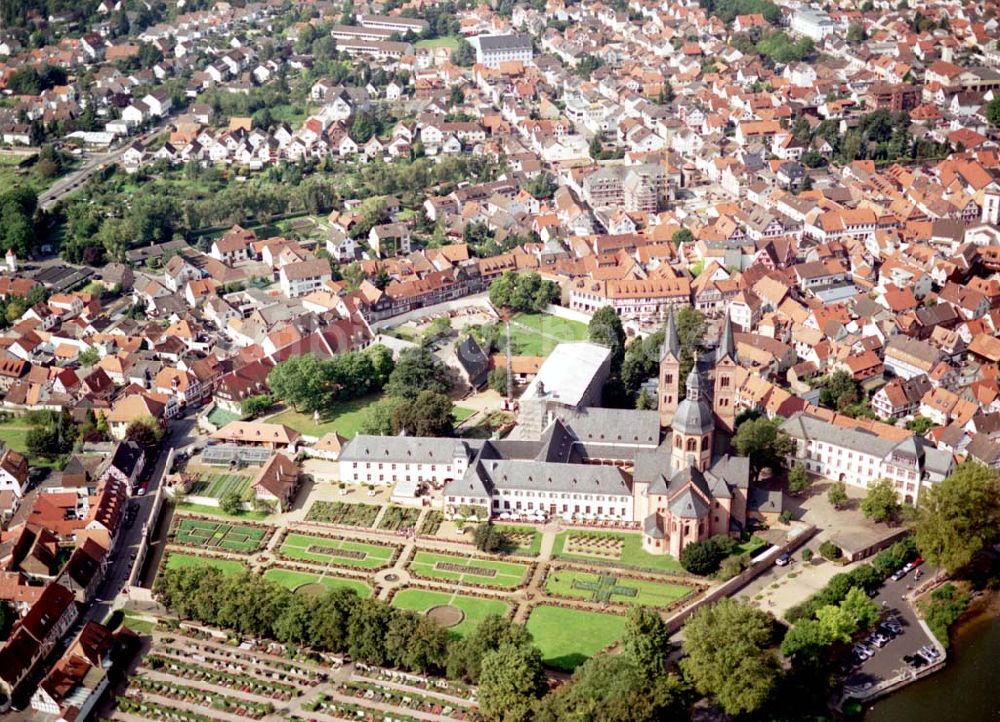 Luftaufnahme Seligenstädt - 07.09.2002 Hessen Kloster Seligenstädt und Stadt-Zentrum Seligenstädt in Hessen