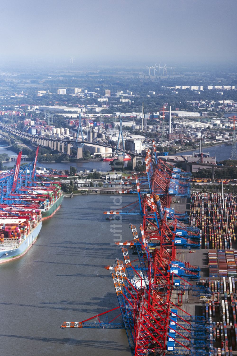 Luftbild Hamburg - HHLA Logistics Container Terminal Burchhardkai am Hamburger Hafen / Waltershofer Hafen in Hamburg