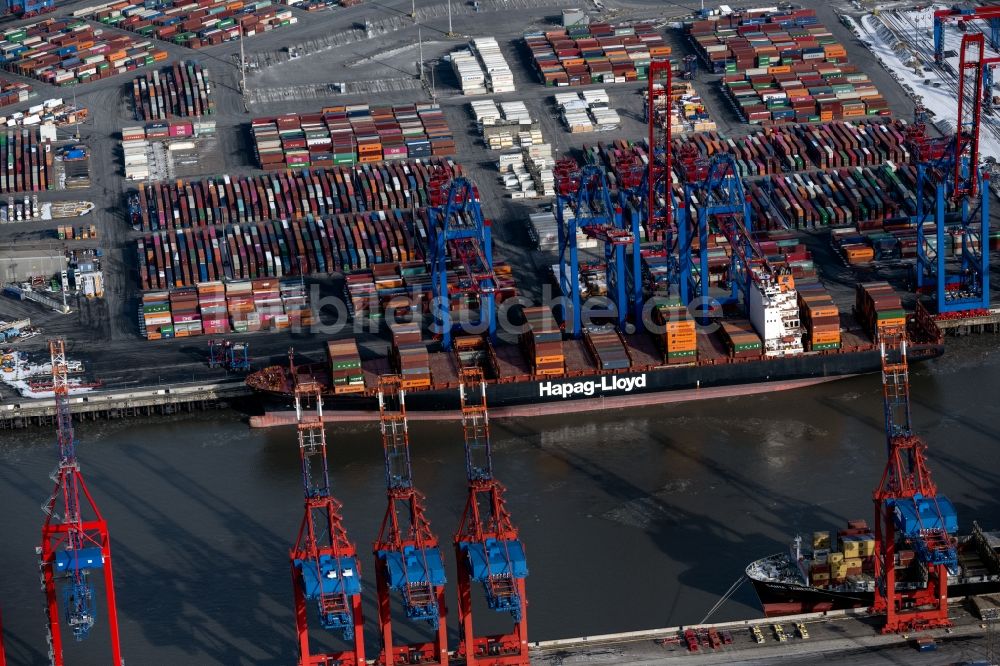 Luftbild Hamburg - HHLA Logistics Container Terminal Burchhardkai am Hamburger Hafen / Waltershofer Hafen in Hamburg Containerschiff MOL Triumph