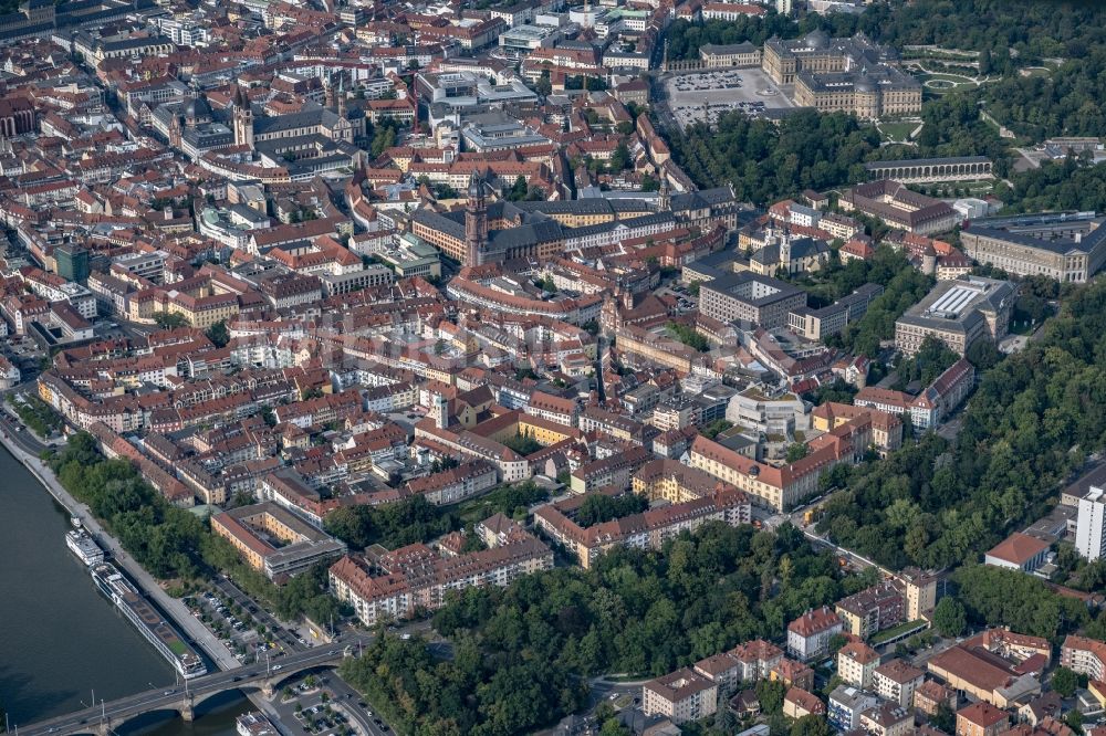 Luftbild Würzburg - Historische Altstadt mit Residenz in Würzburg im Bundesland Bayern, Deutschland