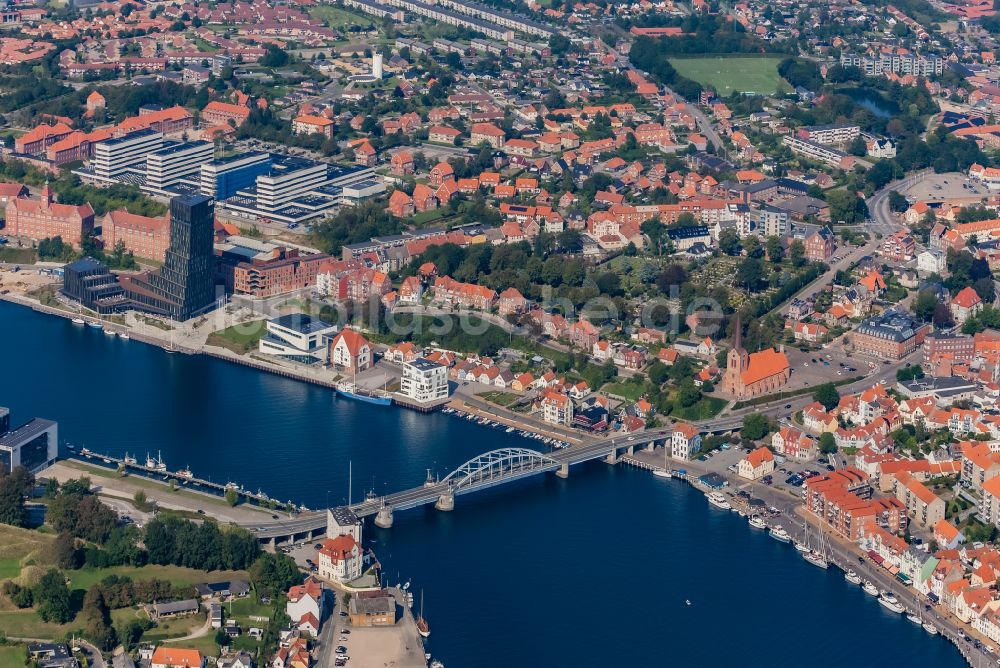 Luftaufnahme Sonderborg - Historische Klappbrücke in Sonderburg in Dänemark