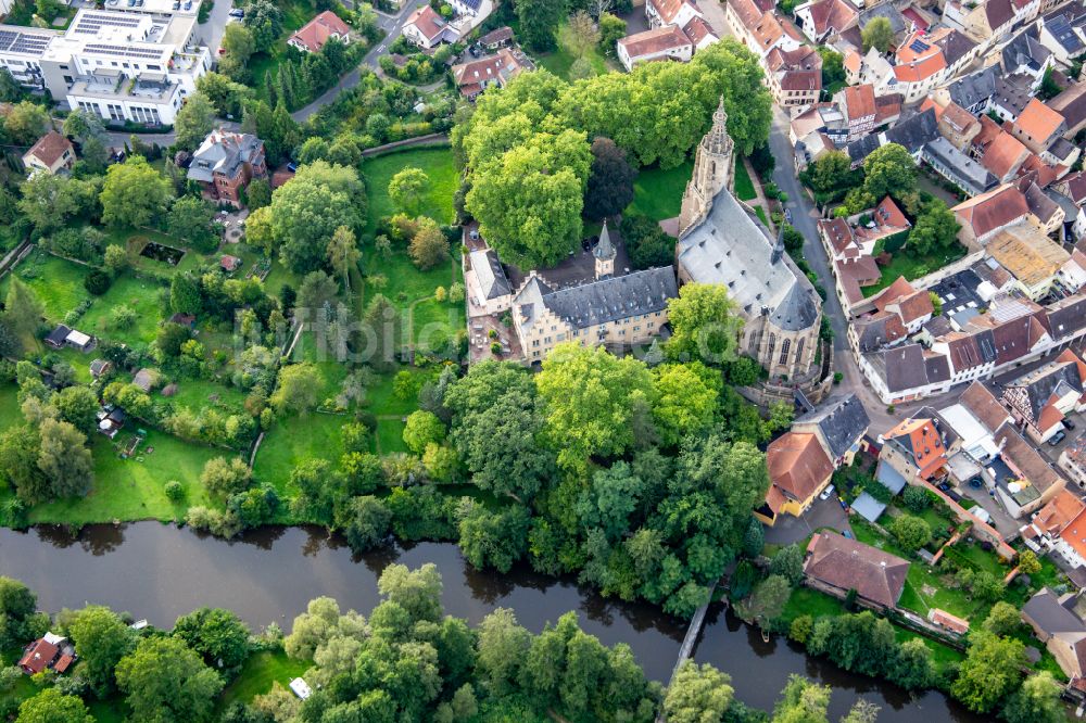 Meisenheim aus der Vogelperspektive: Historische Schlosskirche Meisenheim in Meisenheim im Bundesland Rheinland-Pfalz, Deutschland