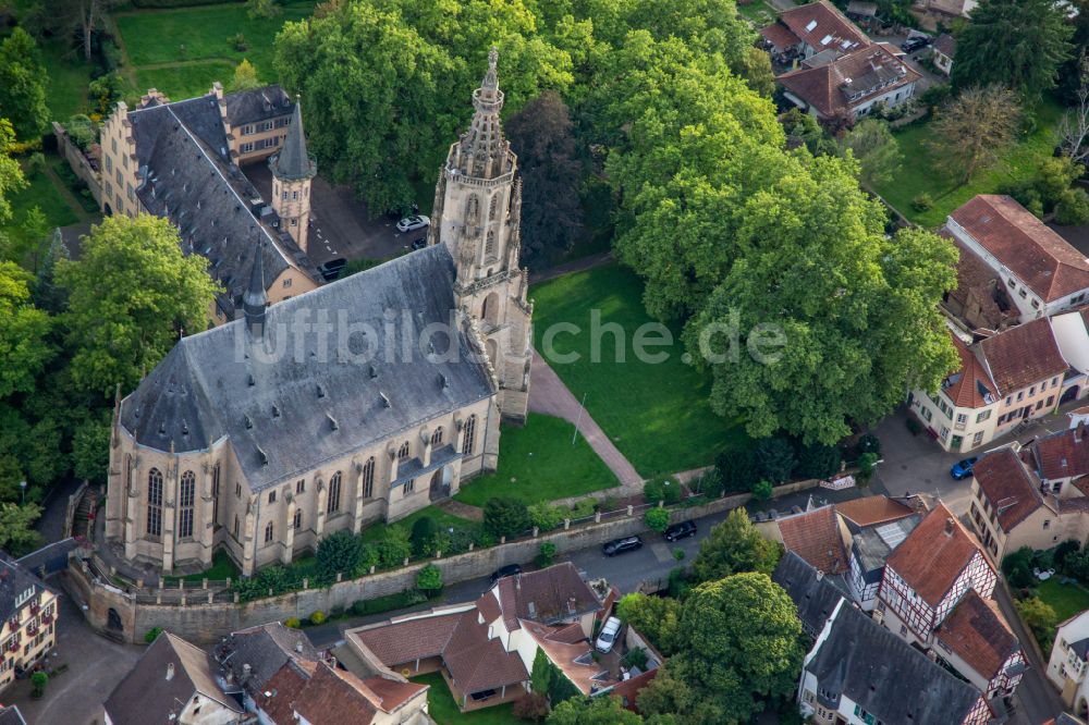 Meisenheim von oben - Historische Schlosskirche Meisenheim in Meisenheim im Bundesland Rheinland-Pfalz, Deutschland