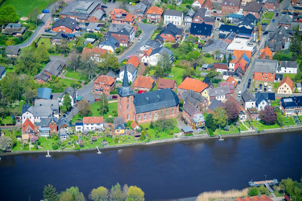 Luftbild Osten - Historischer Altbau- Gebäudekomplex in Osten im Bundesland Niedersachsen, Deutschland