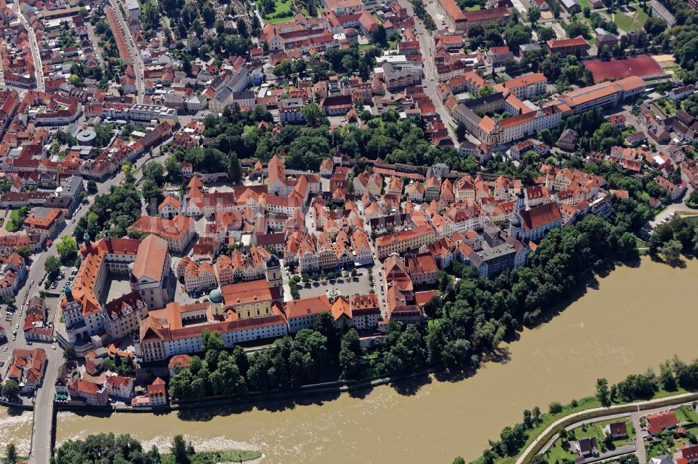 Luftbild Neuburg an der Donau - Historisches Altstadt- Zentrum von Neuburg an der Donau im Bundesland Bayern