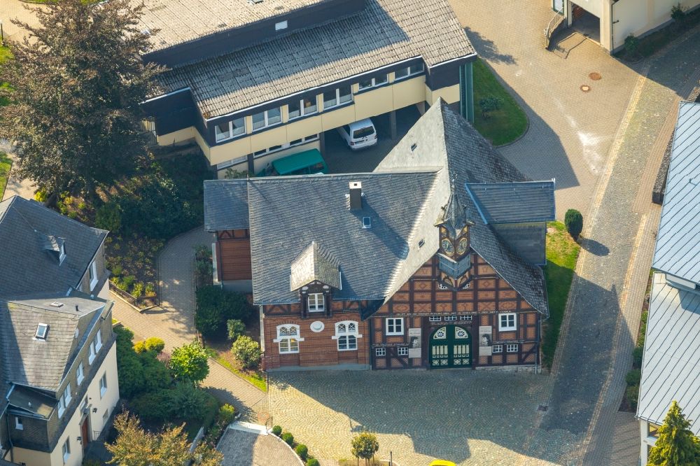 Olsberg von oben - Historisches Fachwerkhaus in Olsberg im Bundesland Nordrhein-Westfalen, Deutschland