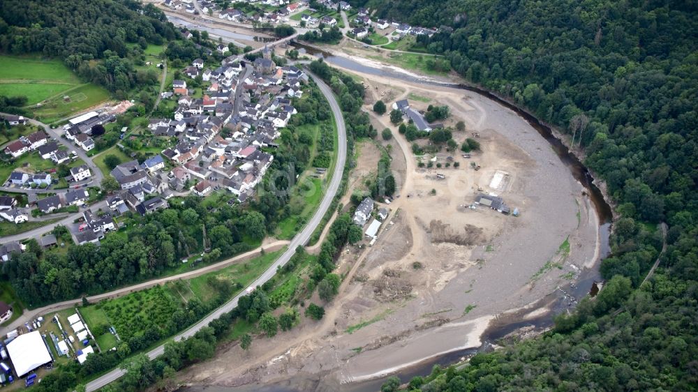 Luftbild Hönningen - Hönningen (Ahr) nach der Hochwasserkatastrophe im Ahrtal diesen Jahres im Bundesland Rheinland-Pfalz, Deutschland
