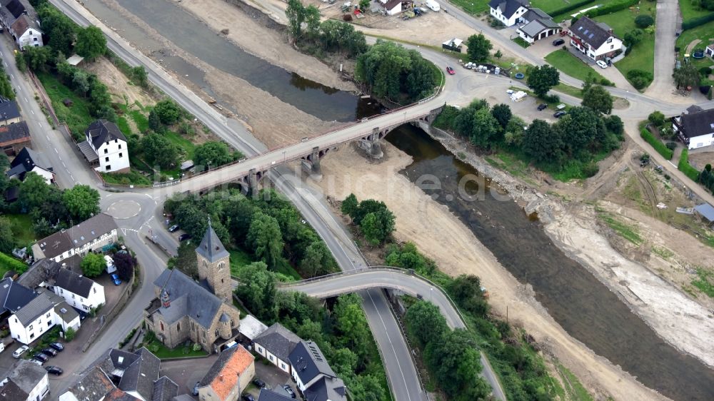 Luftaufnahme Hönningen - Hönningen (Ahr) nach der Hochwasserkatastrophe im Ahrtal diesen Jahres im Bundesland Rheinland-Pfalz, Deutschland