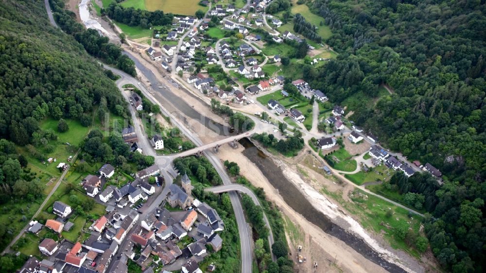 Luftaufnahme Hönningen - Hönningen (Ahr) nach der Hochwasserkatastrophe im Ahrtal diesen Jahres im Bundesland Rheinland-Pfalz, Deutschland