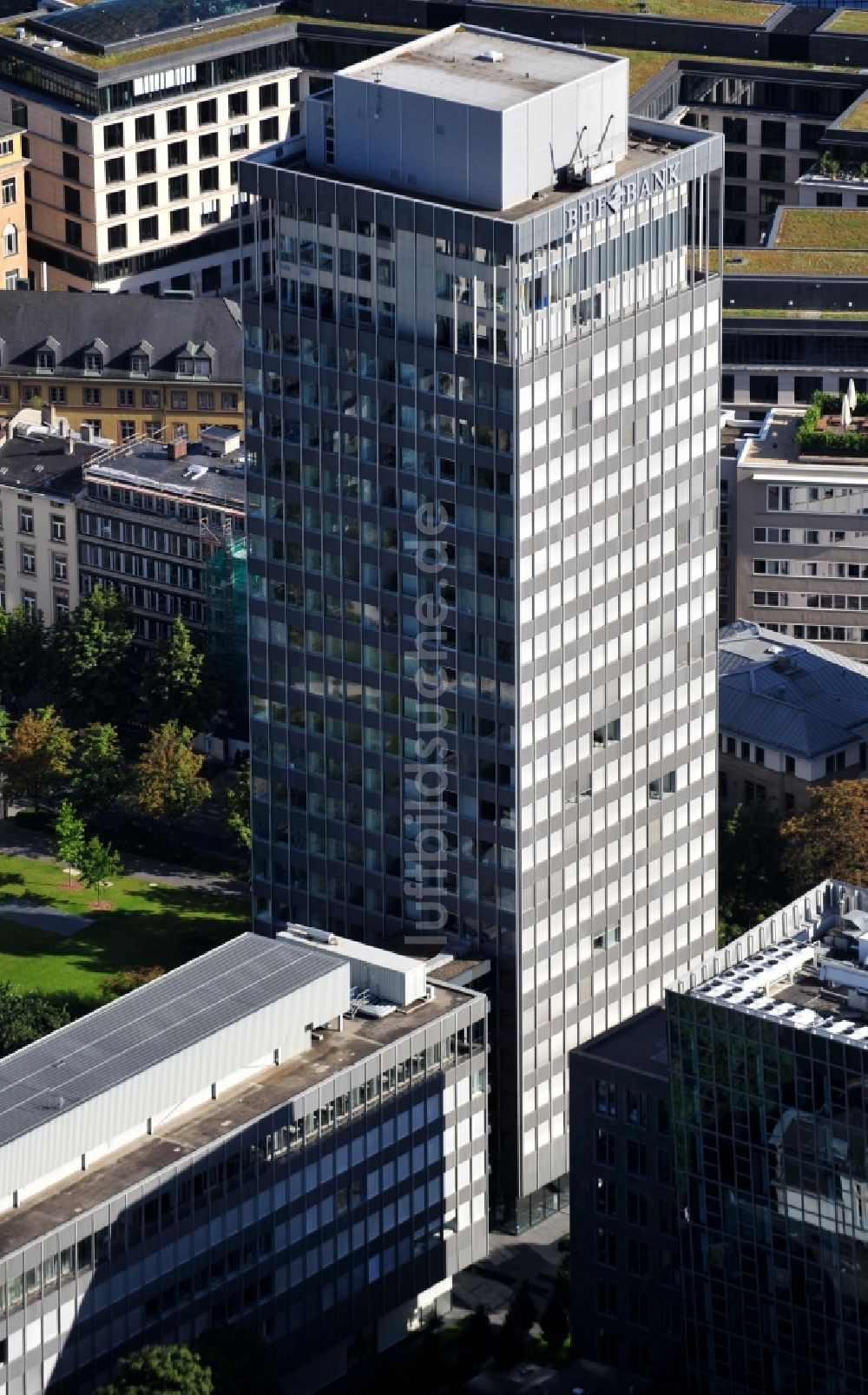 Frankfurt am Main von oben - Hochhaus der BHF Bank AG in Frankfurt am Main im Bundesland Hessen