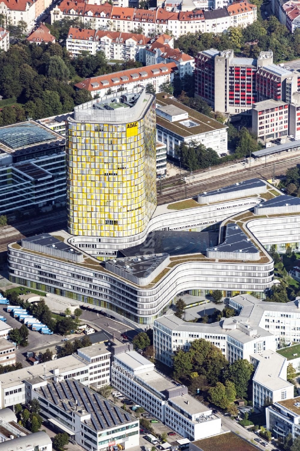 München von oben - Hochhaus- Ensemble ADAC Zentrale im Ortsteil Sendling-Westpark in München im Bundesland Bayern, Deutschland