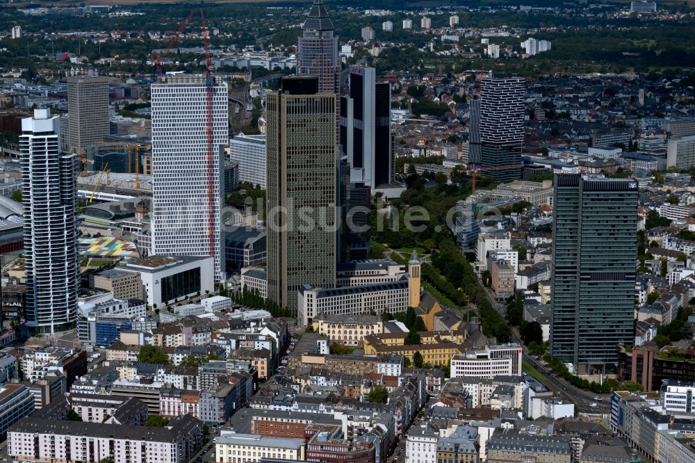Frankfurt am Main von oben - Hochhaus- Ensemble an der Friedrich-Ebert-Anlage in Frankfurt am Main im Bundesland Hessen, Deutschland