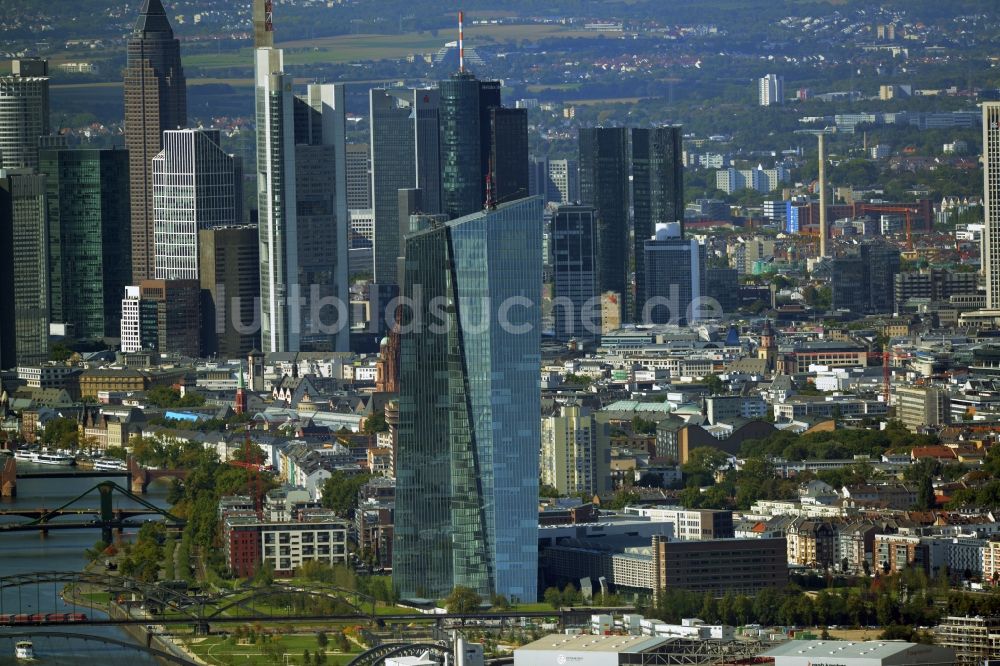 Luftbild Frankfurt am Main - Hochhaus des Finanzdienstleistungs- Unternehmens EZB Europäische Zentralbank in Frankfurt am Main im Bundesland Hessen, Deutschland