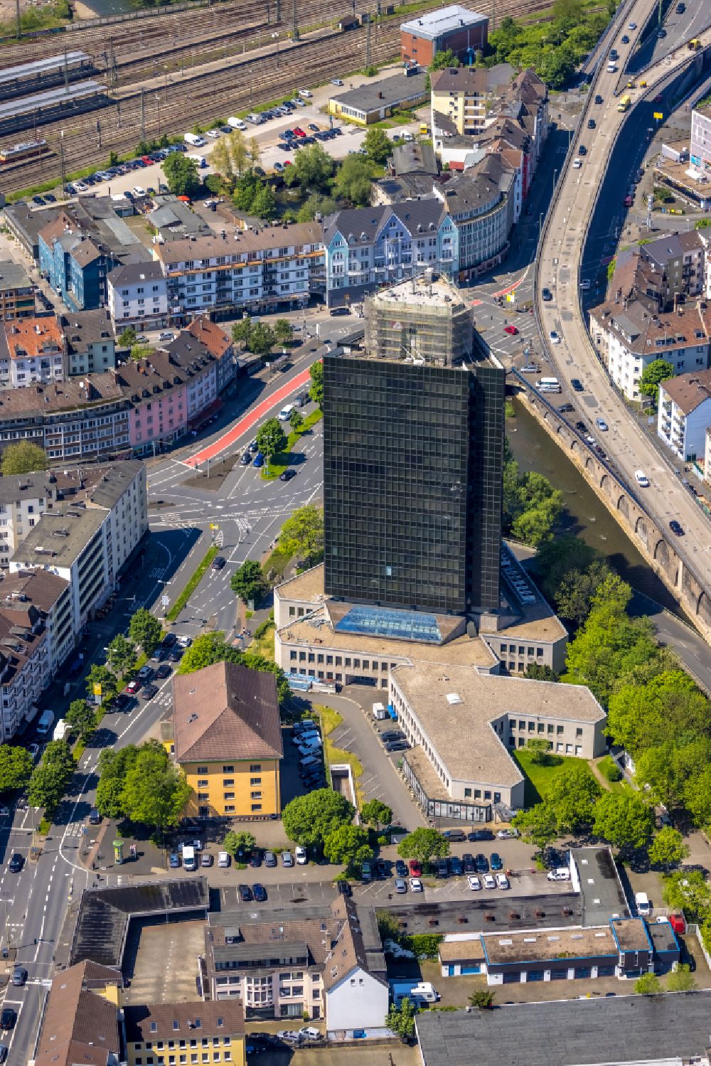 Luftaufnahme Hagen - Hochhaus- Gebäude Agentur für Arbeit an der Körnerstraße in Hagen im Bundesland Nordrhein-Westfalen