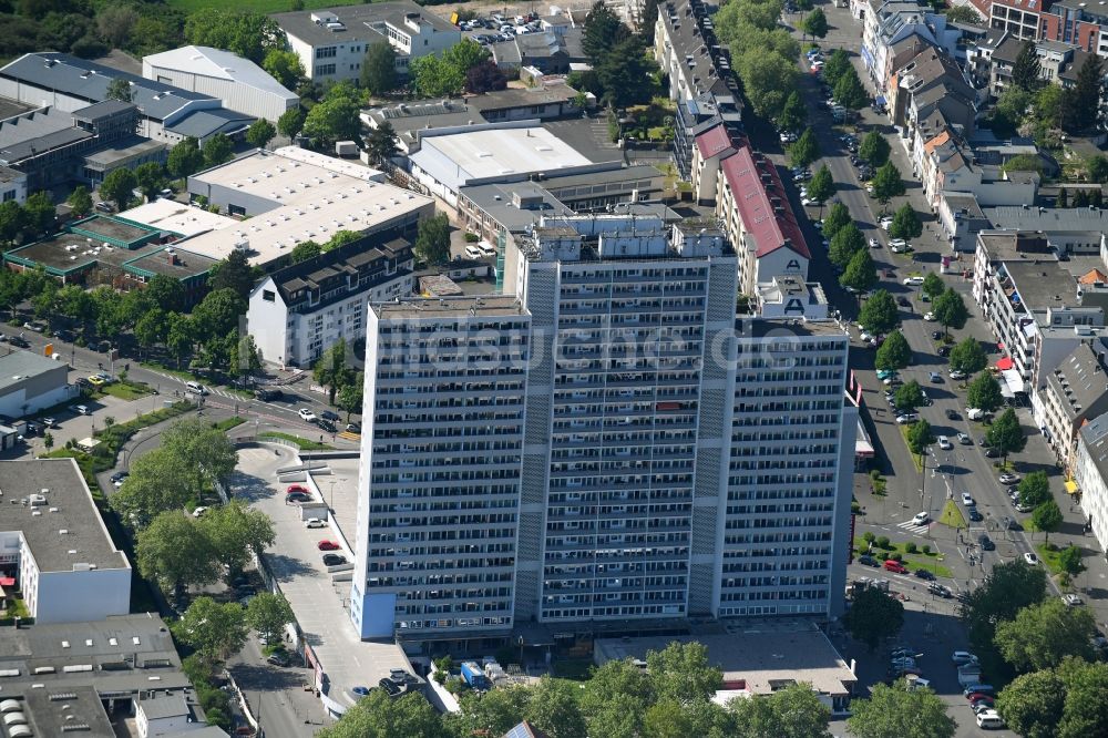 Luftbild Köln - Hochhaus- Gebäude „ Coloria - ehemals West-Center im Ortsteil Bickendorf in Köln im Bundesland Nordrhein-Westfalen, Deutschland
