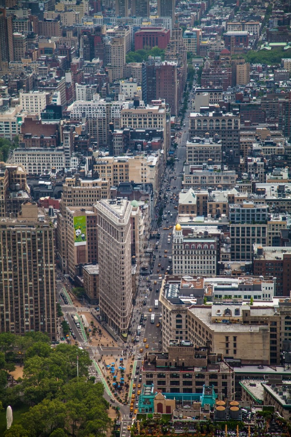 Luftaufnahme New York - Hochhaus- Gebäude Flatiron Building in New York in USA