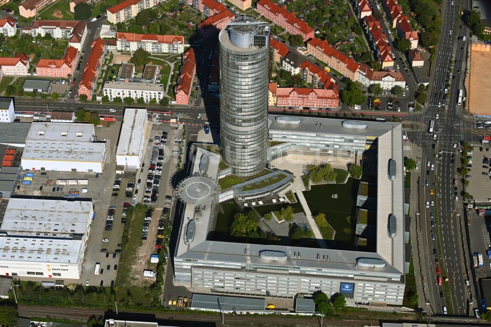 Nürnberg aus der Vogelperspektive: Hochhaus- Gebäude der Nürnberger Versicherungsgruppe an der Ostendstraße in Nürnberg im Bundesland Bayern