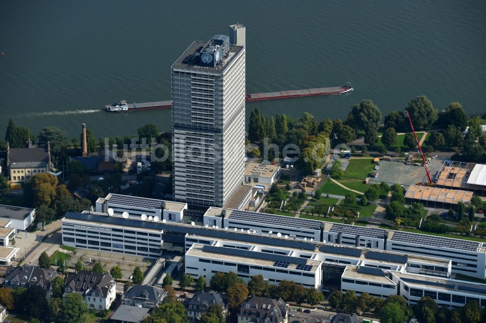 Luftaufnahme Bonn - Hochhaus- Gebäude United Nations Campus Bonn am Platz der Vereinten Nationen im Ortsteil Beuel in Bonn im Bundesland Nordrhein-Westfalen, Deutschland