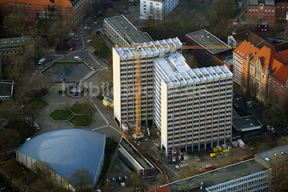 Luftbild Hamburg - Hochhaus- Gebäude der Universität Philosophenturm im Ortsteil Rotherbaum in Hamburg, Deutschland