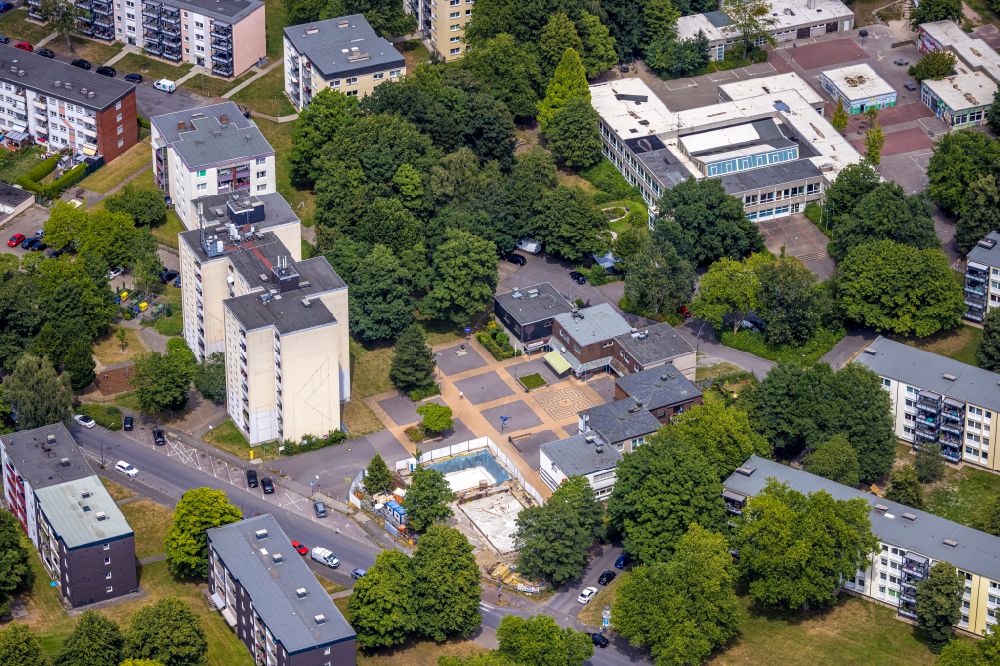 Castrop-Rauxel aus der Vogelperspektive: Hochhaus- Gebäude im Wohngebiet in Castrop-Rauxel im Bundesland Nordrhein-Westfalen, Deutschland