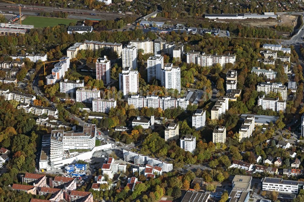 Luftaufnahme Regensburg - Hochhaus- Gebäude im Wohngebiet Großprüfening in Regensburg im Bundesland Bayern, Deutschland
