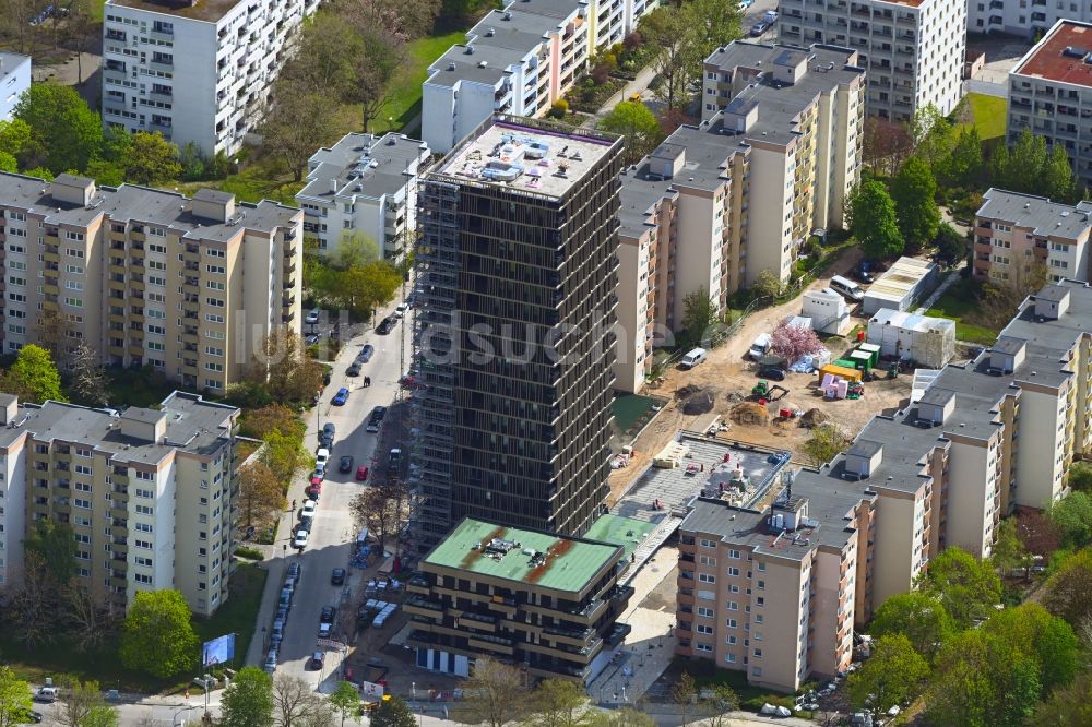 Luftaufnahme Berlin - Hochhaus- Neubau Theodor-Loos-Weg Ecke Wutzkyallee im Ortsteil Buckow in Berlin, Deutschland
