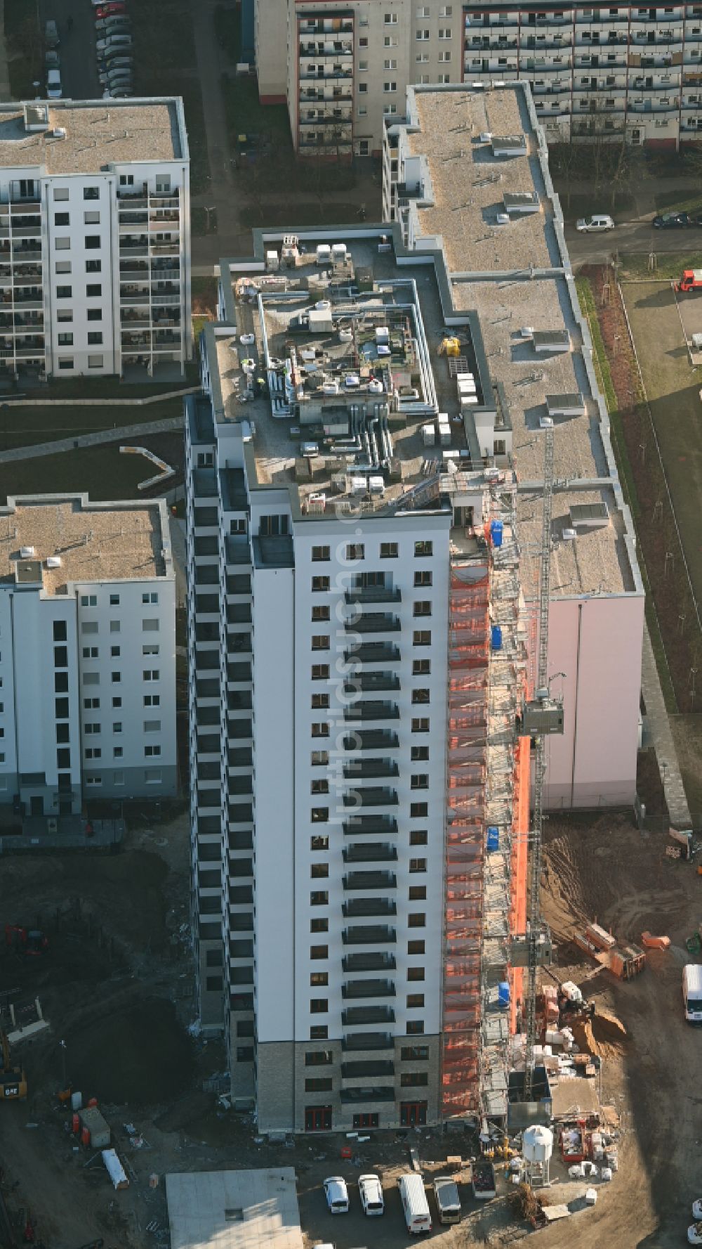 Luftbild Berlin - Hochhaus- Neubau Wuhletaler Fenster im Ortsteil Marzahn in Berlin, Deutschland