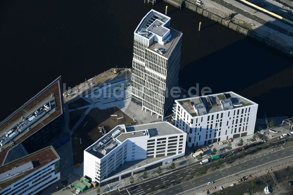 Luftaufnahme Hamburg - Hochhaus WATERMARK und Intelligent Quarters in der Hafen City in Hamburg, Deutschland
