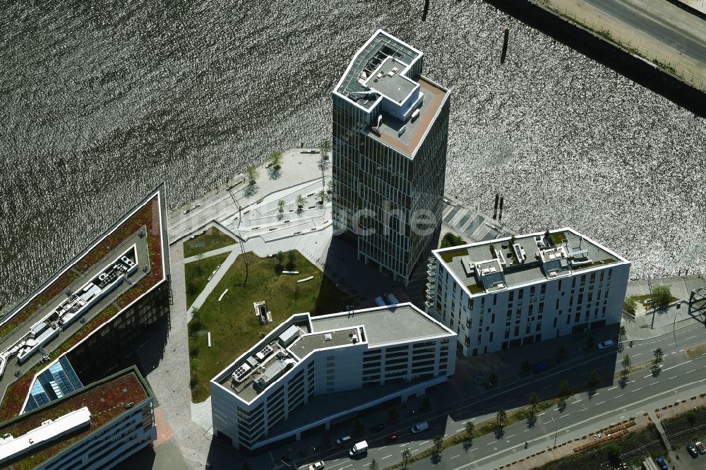 Luftaufnahme Hamburg - Hochhaus WATERMARK und Intelligent Quarters in der Hafen City in Hamburg, Deutschland