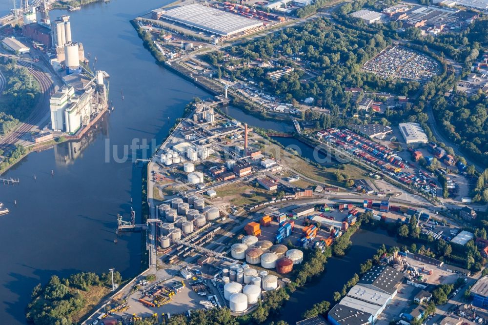 Luftbild Hamburg - Hochtanklager der UNITAINER Trading GmbH am Schluisgrove-Hafen in Hamburg, Deutschland