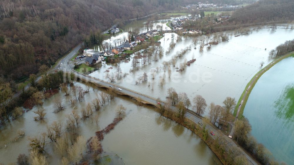 Luftbild Hennef (Sieg) - Hochwasser und Fluss verlauf der Sieg in Hennef (Sieg) im Bundesland Nordrhein-Westfalen, Deutschland