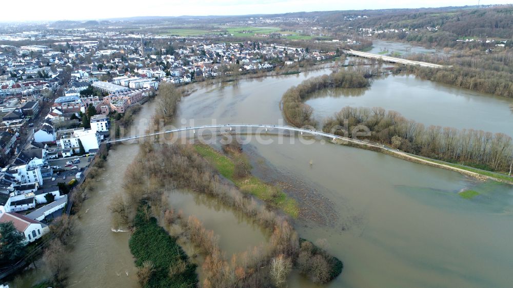 Luftaufnahme Hennef (Sieg) - Hochwasser und Fluss verlauf der Sieg in Hennef (Sieg) im Bundesland Nordrhein-Westfalen, Deutschland